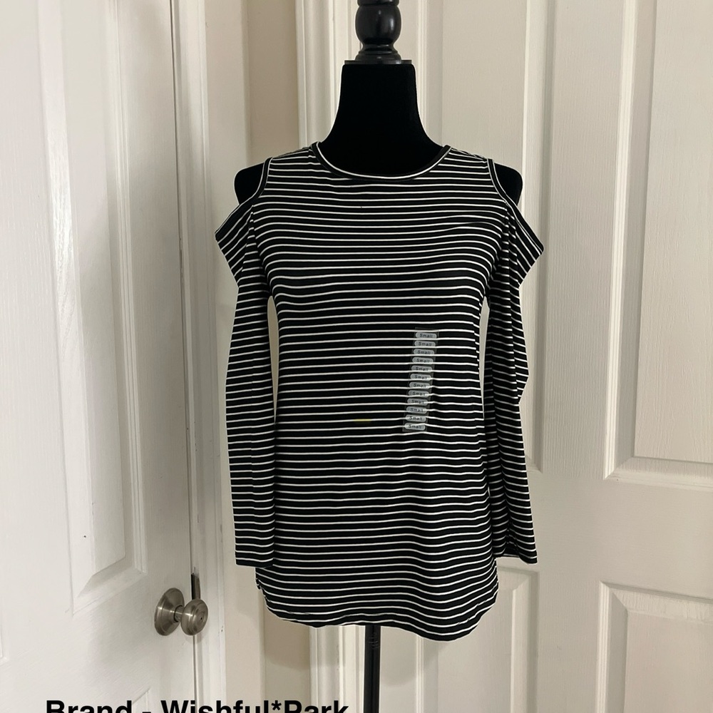 Wishful Park Black & White Striped Cold-Shoulder Long Sleeve Top